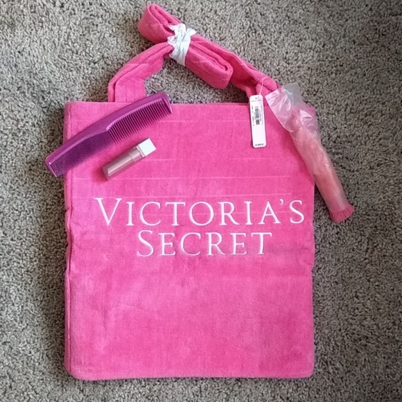 Victoria's Secret Handbags - NWT Victoria Secret 💗 Pink Fabric Towel Bag Tote